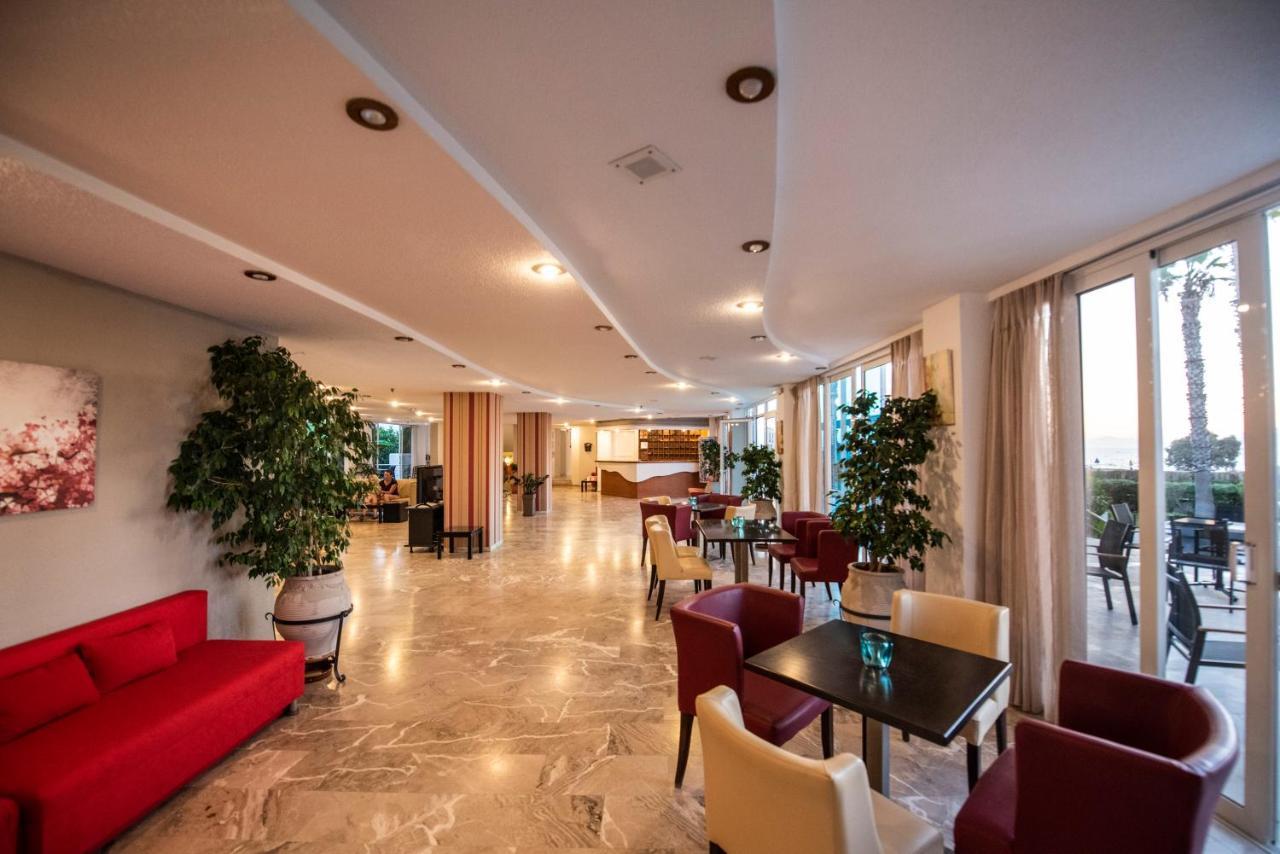 Costa Angela Seaside Resort Exterior photo