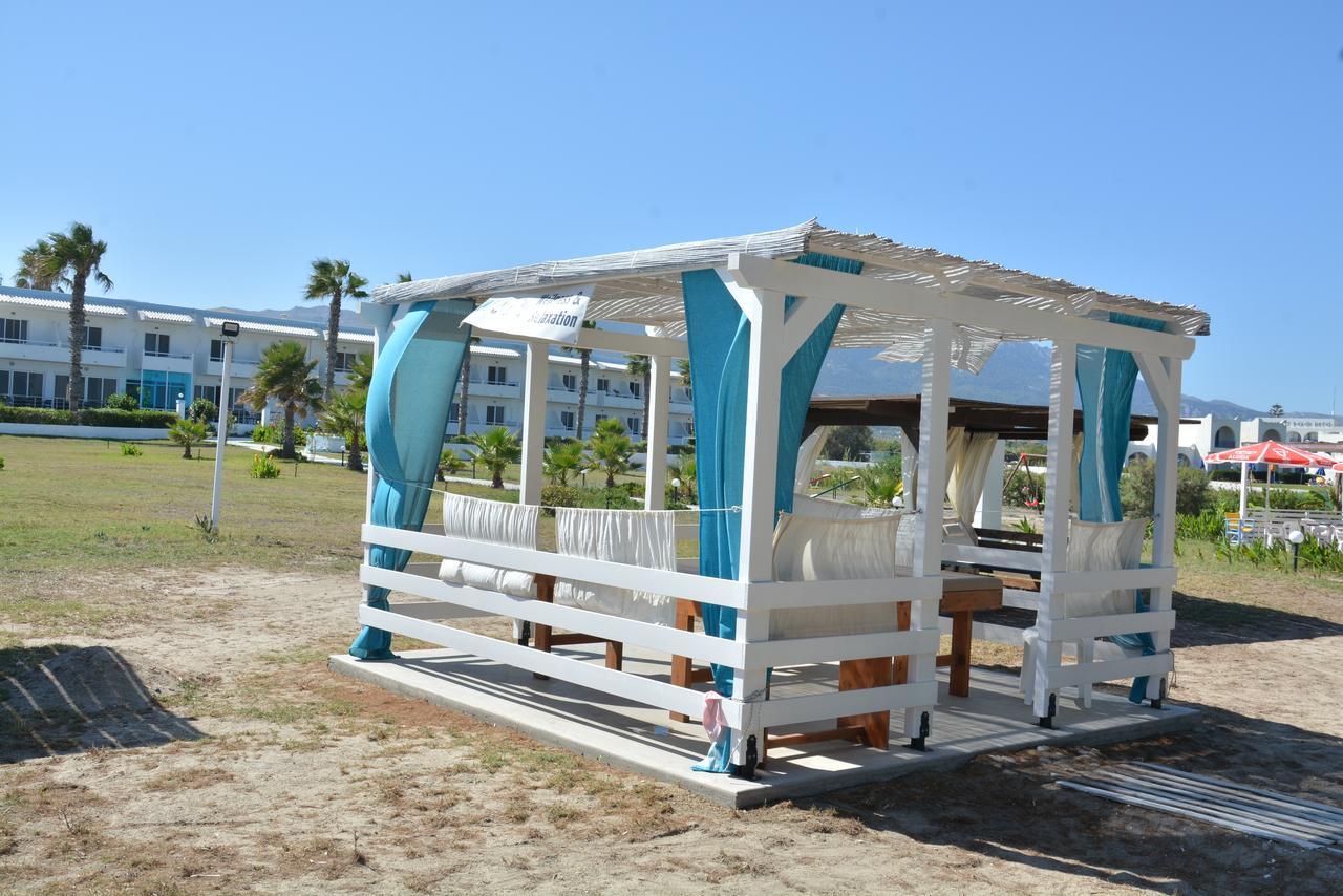 Costa Angela Seaside Resort Exterior photo