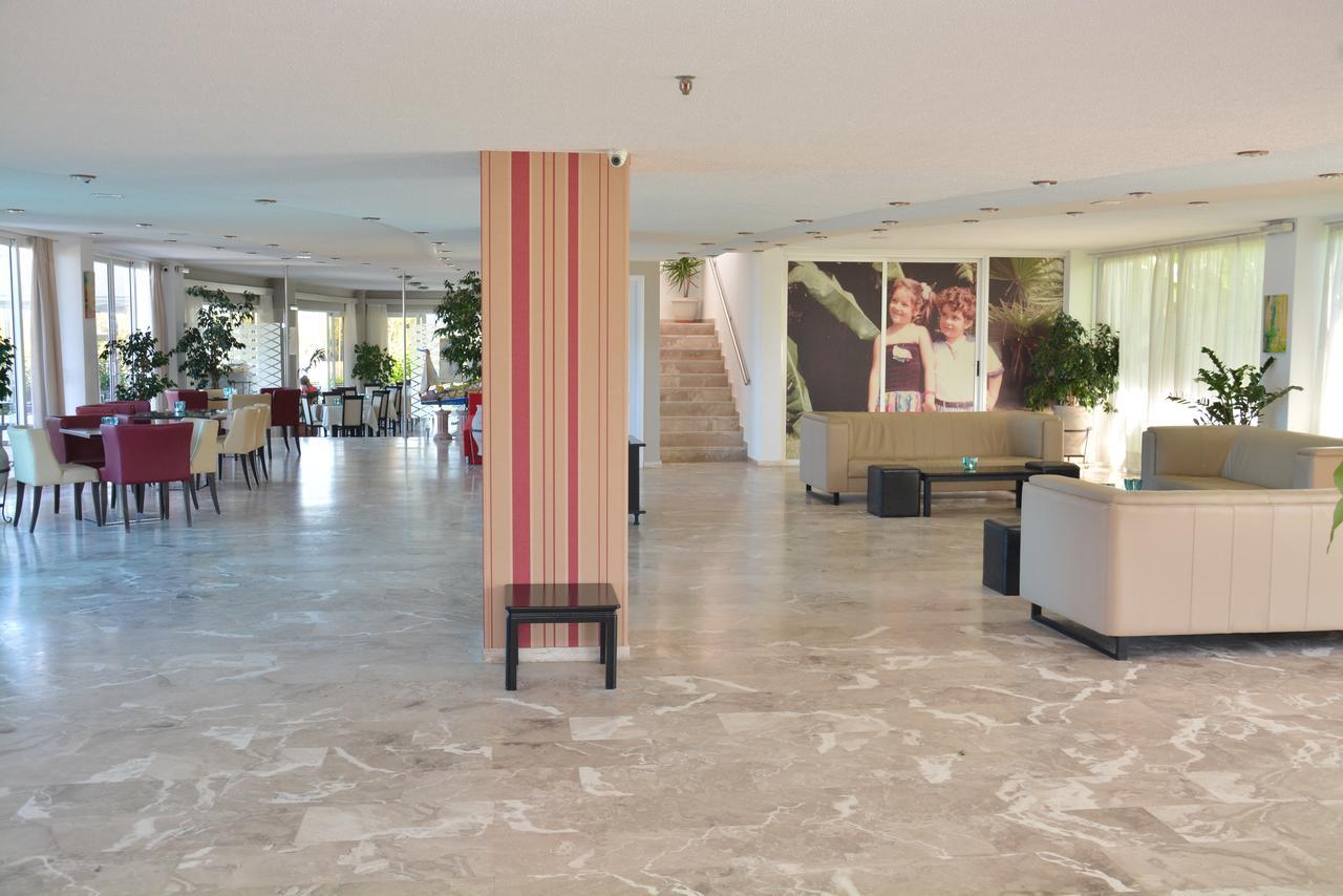 Costa Angela Seaside Resort Exterior photo
