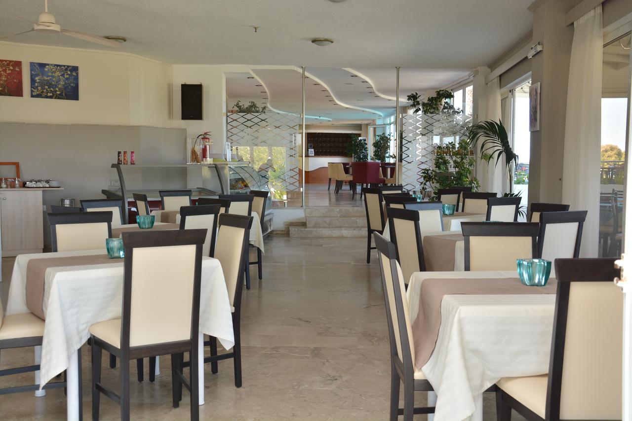 Costa Angela Seaside Resort Exterior photo